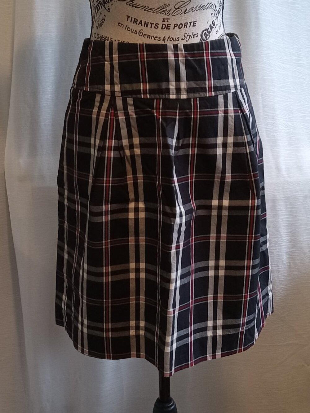 Vintage black, white, and red plaid skirt by Mexx, size 34, brand new